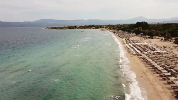 Παραλία Αλυκές Δροσιάς αεροφωτογραφία