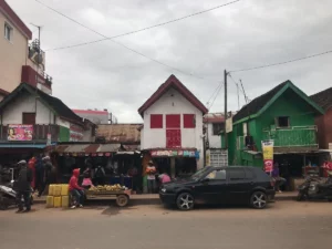 Ambohidratrimo : petite ville sympa près de l’aéroport d’Antananarivo