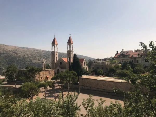 Baskinta town lebanese mountains