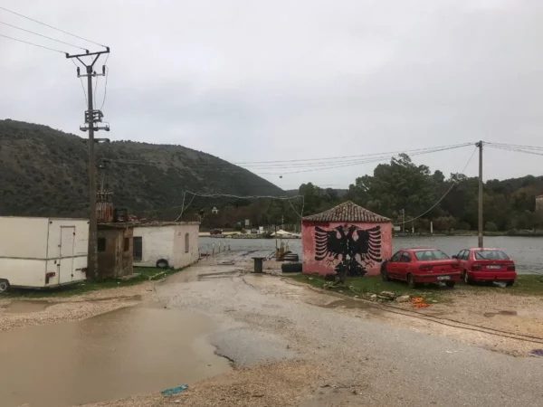 Ο πορθμειακός σταθμός του καναλιού Βιβάρι