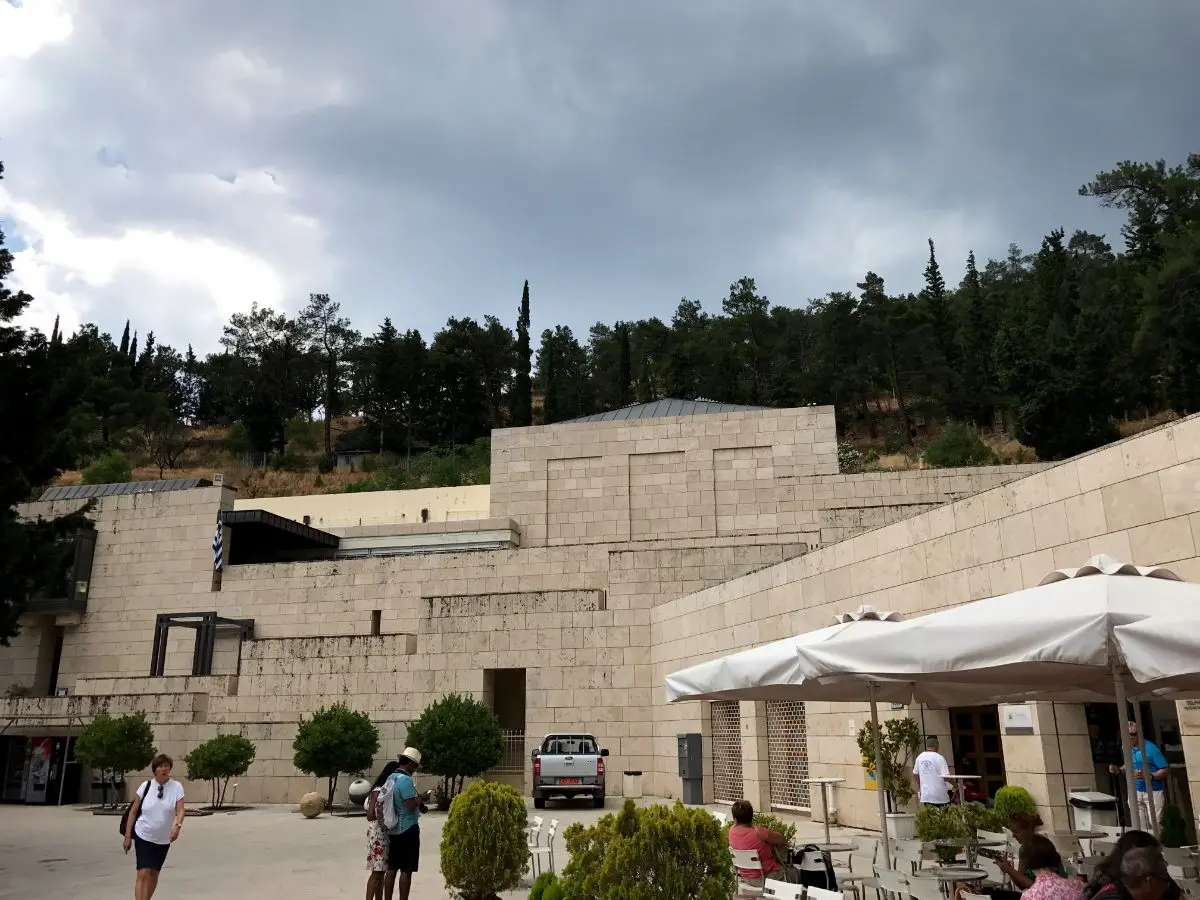 The exterior of Delphi Museum