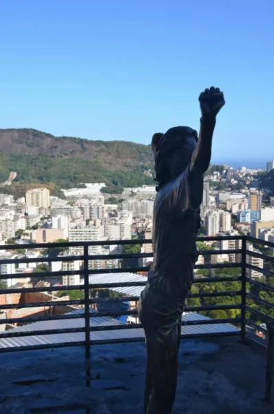 Estátua de bronze de Michael Jackson