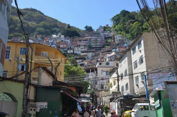 Favela Santa Marta vista de baixo