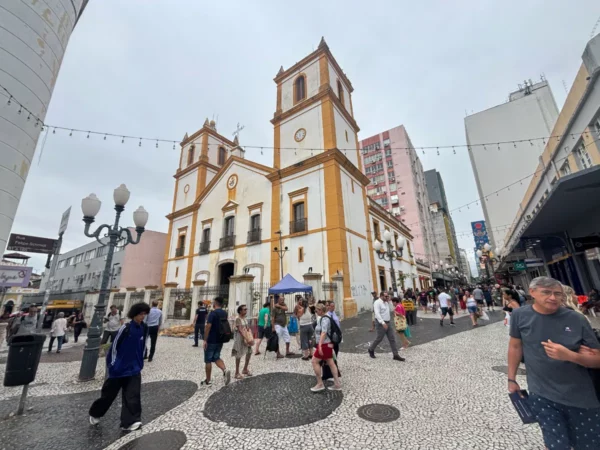 A pretty old church amid the buzz of central florianopolis