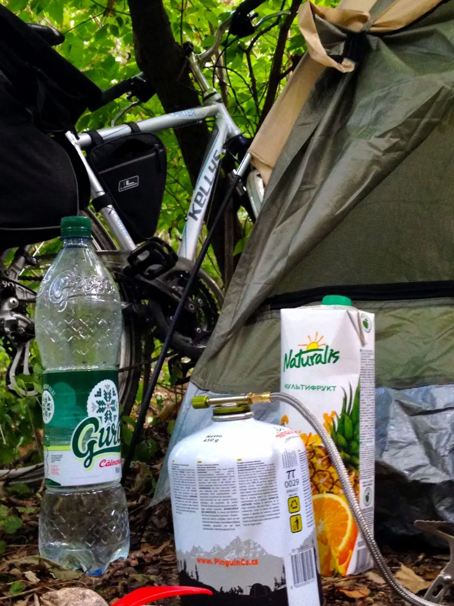 κατασκήνωση με ποδηλατο στο δασος