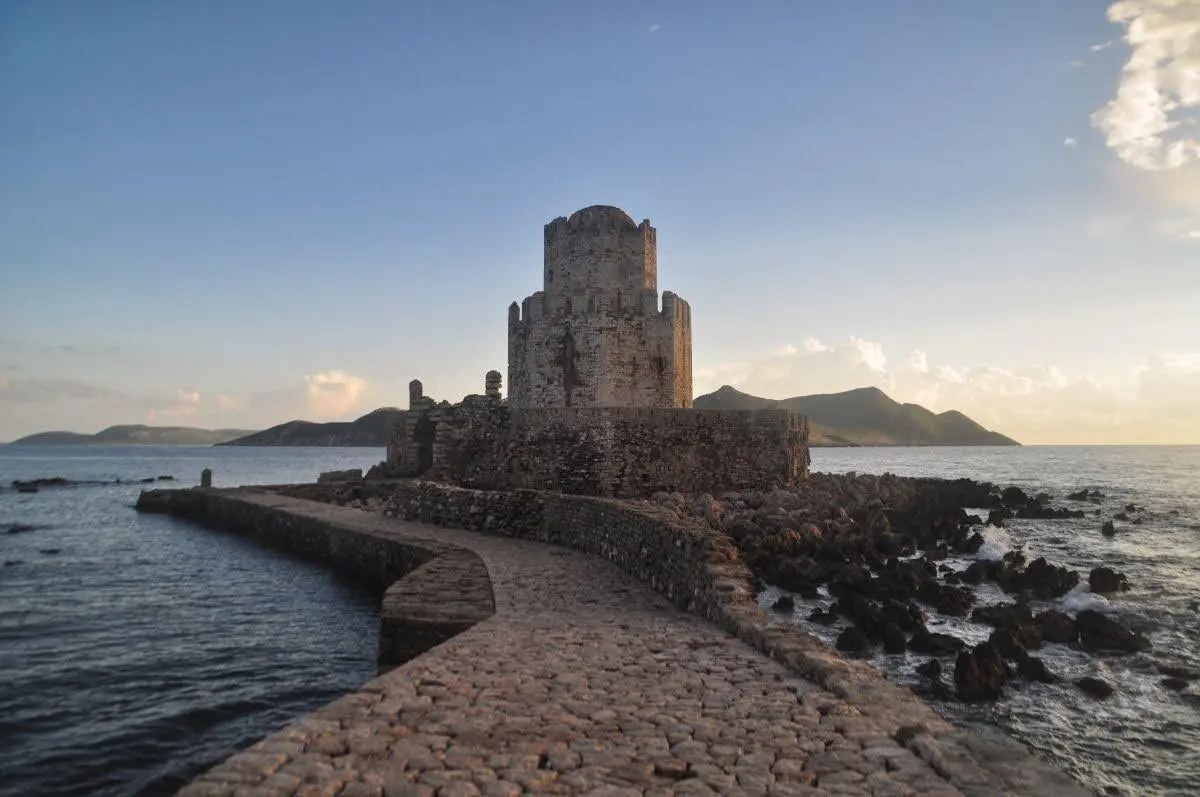 The path to the Bourtzi of methoni castle