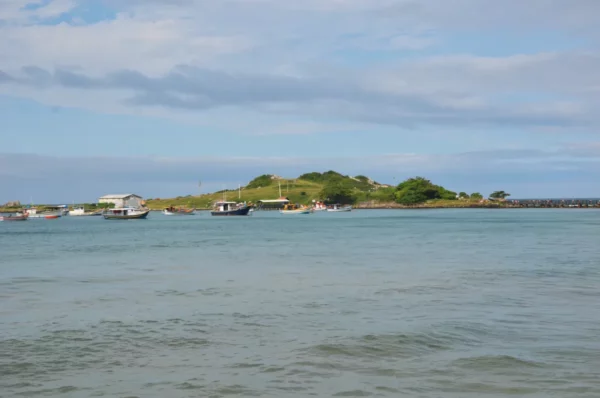 The islet of Pontas das Campanhas seen from Armação Beach