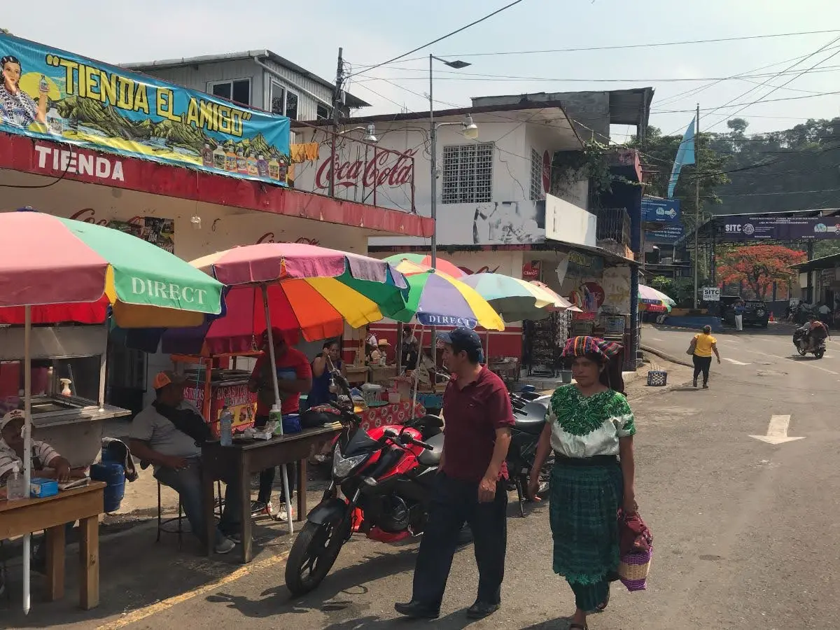 Roadside shop after the Guatemalan checkpoint at talisman border