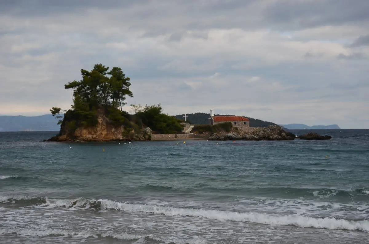 Close-up of the islet and the chapel of Agios Nikolaos in ellinika, evia island