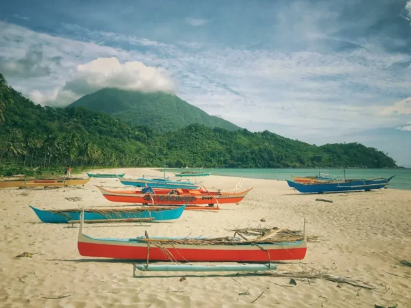 Minapla Beach: Day trip from Port Barton on enduro bikes