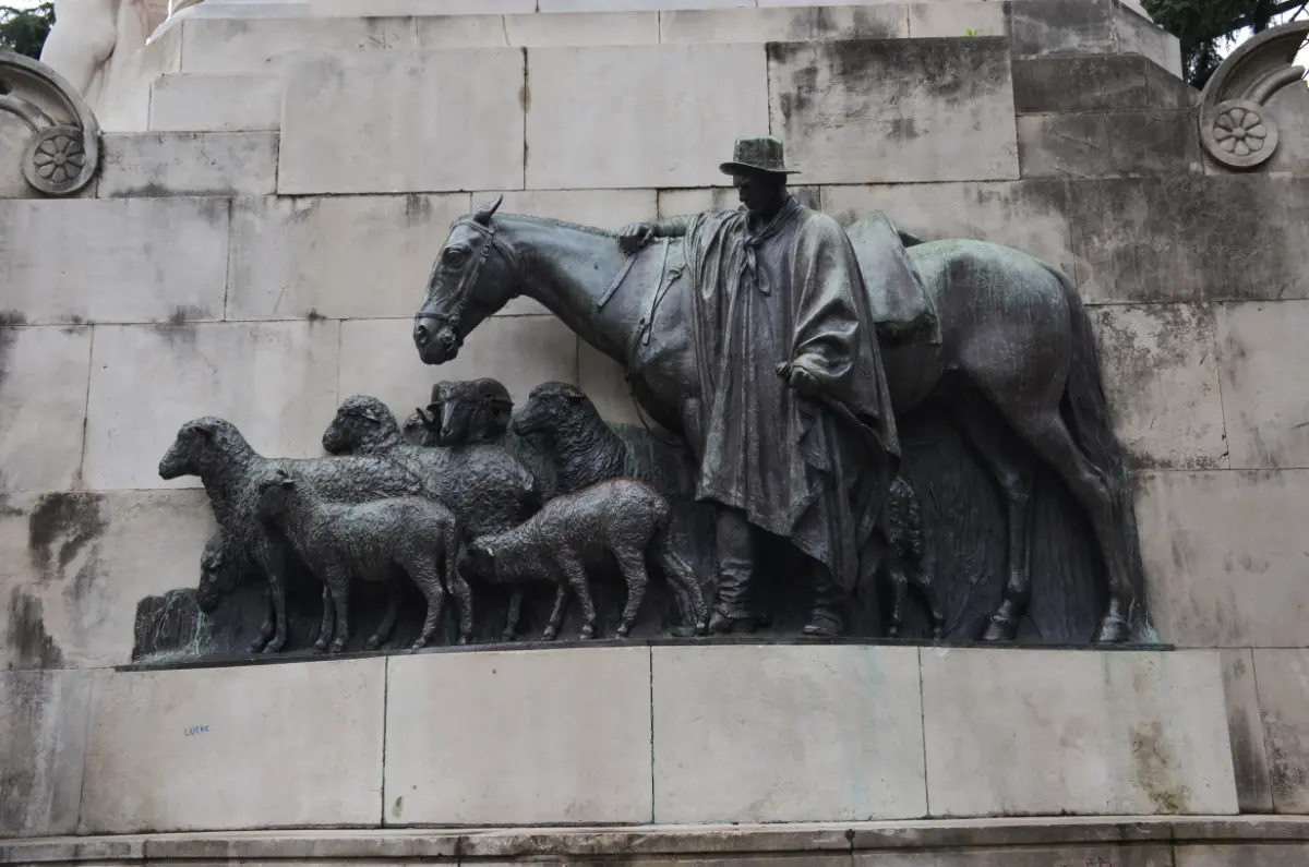 Statue of an early Uruguayan pastoralist in Zabala Square