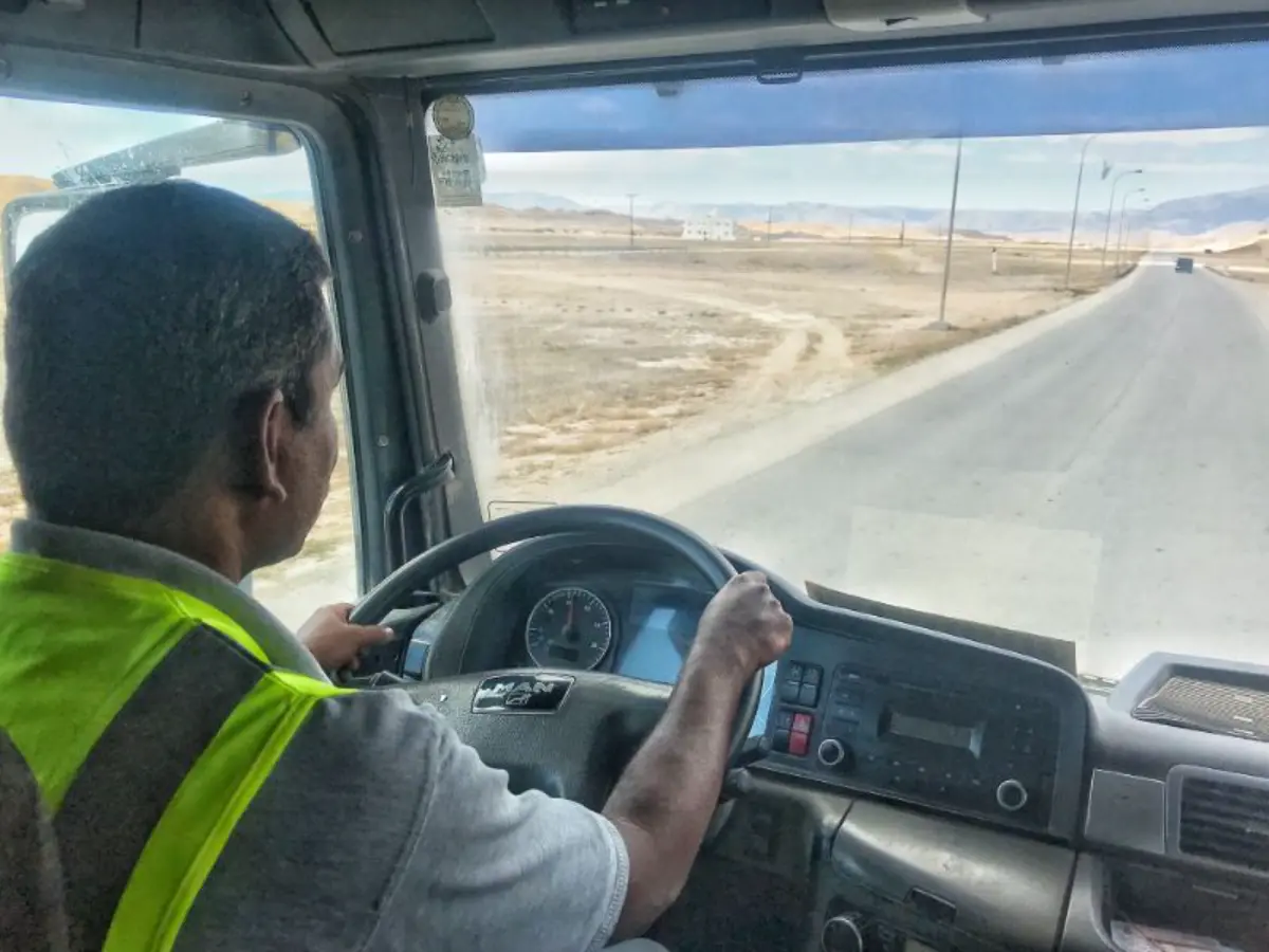 οτοστόπ με νταλίκα