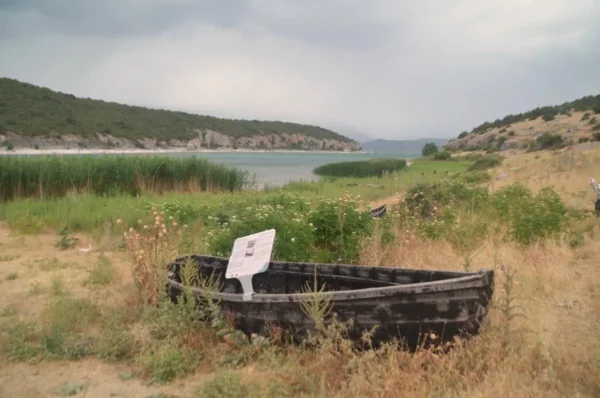 Θέα της Μεγάλης Πρέσπας από την ελληνική πλευρά