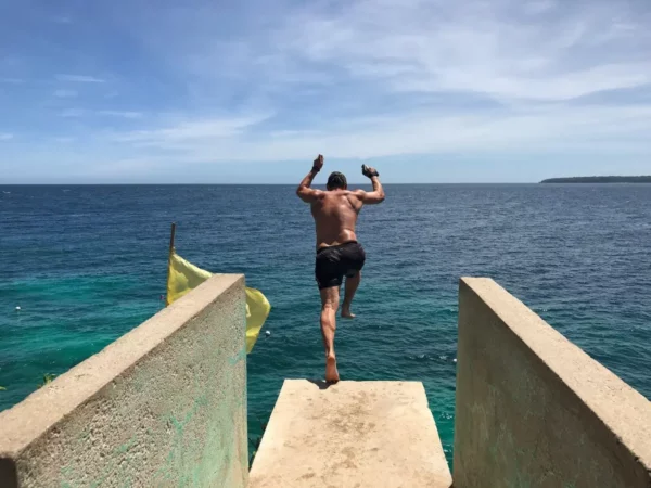 Salagdoong Beach: Cliff Diving at Siquijor's most beautiful beach