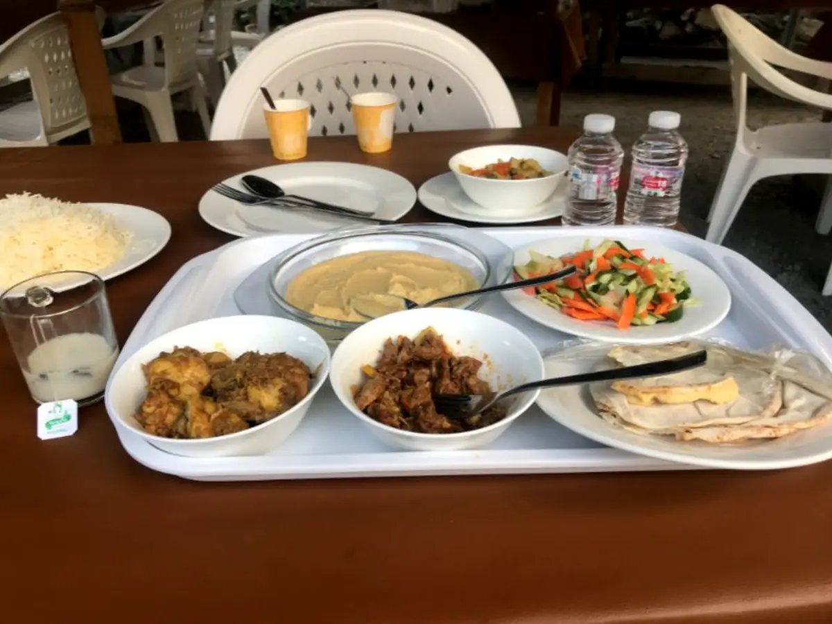 αραβικό φαγητό στο ομάν