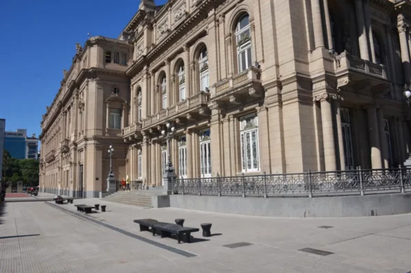 enormous Teatro Colón in buenos aires from a corner