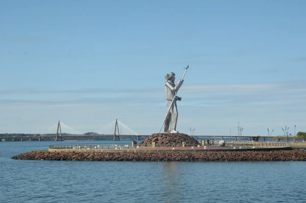 View across the Paraná from the waterfront of Posadas