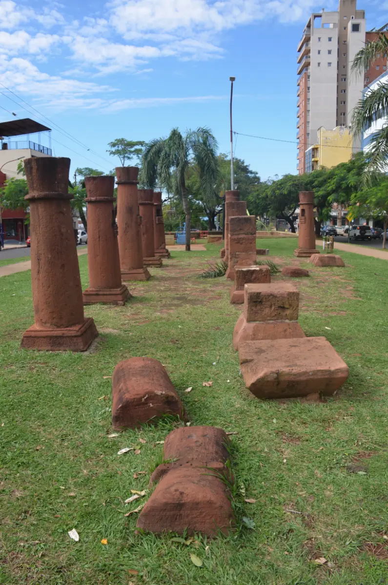 Colonial ruins along Roque Pérez Avenue in posadas argentina