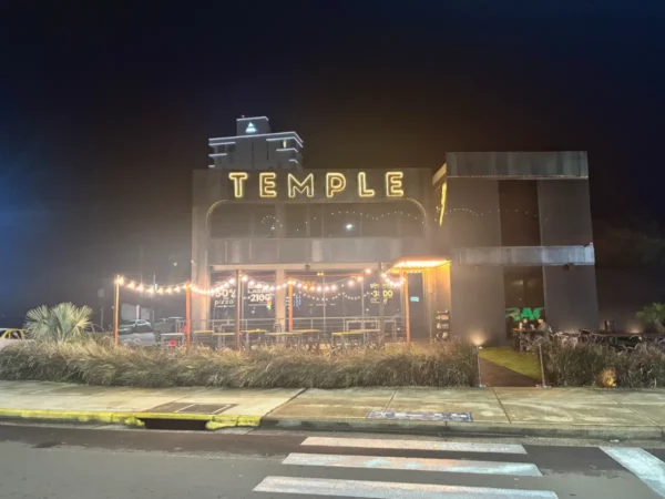 temple restaurant-bar at El Brete Beach in posadas, argentina