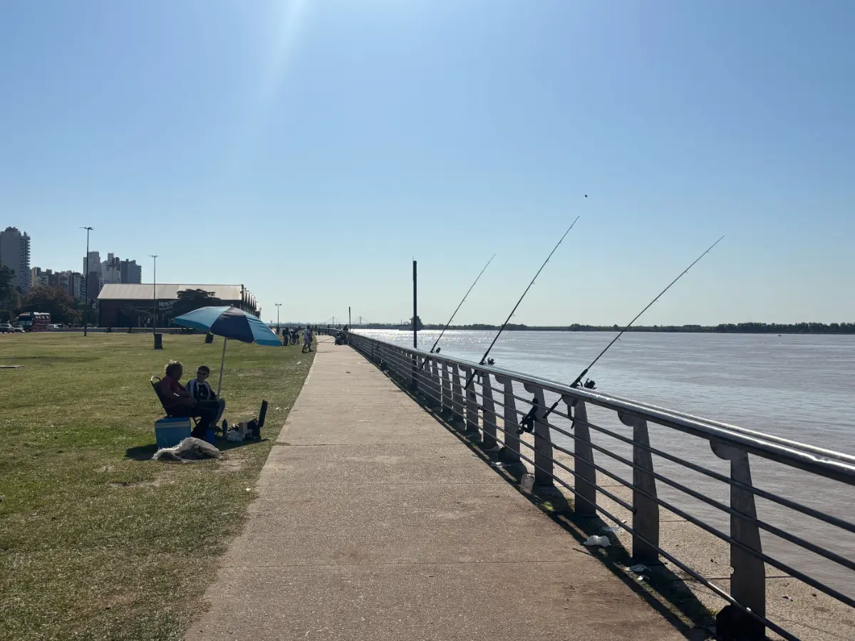 Riverfront promenade in Rosario, argentina