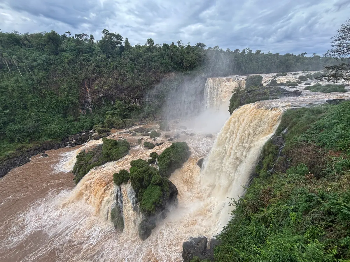 beautiful view of monday falls in paraguay