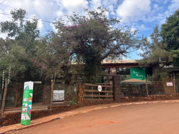 The entrance to the reserve of monday falls in ciudad del este