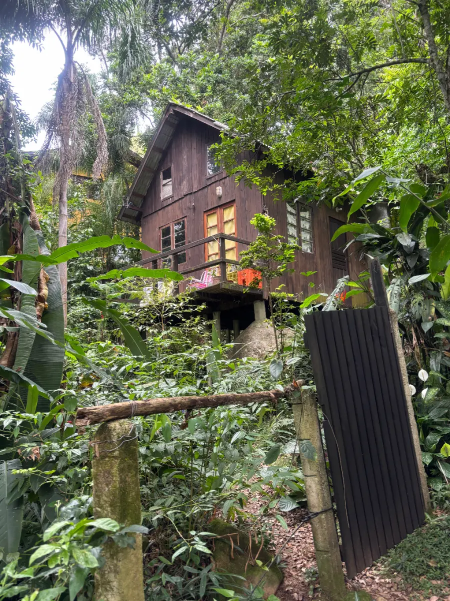 Fairytalish forest house on shore of lagoa da cnceicao 